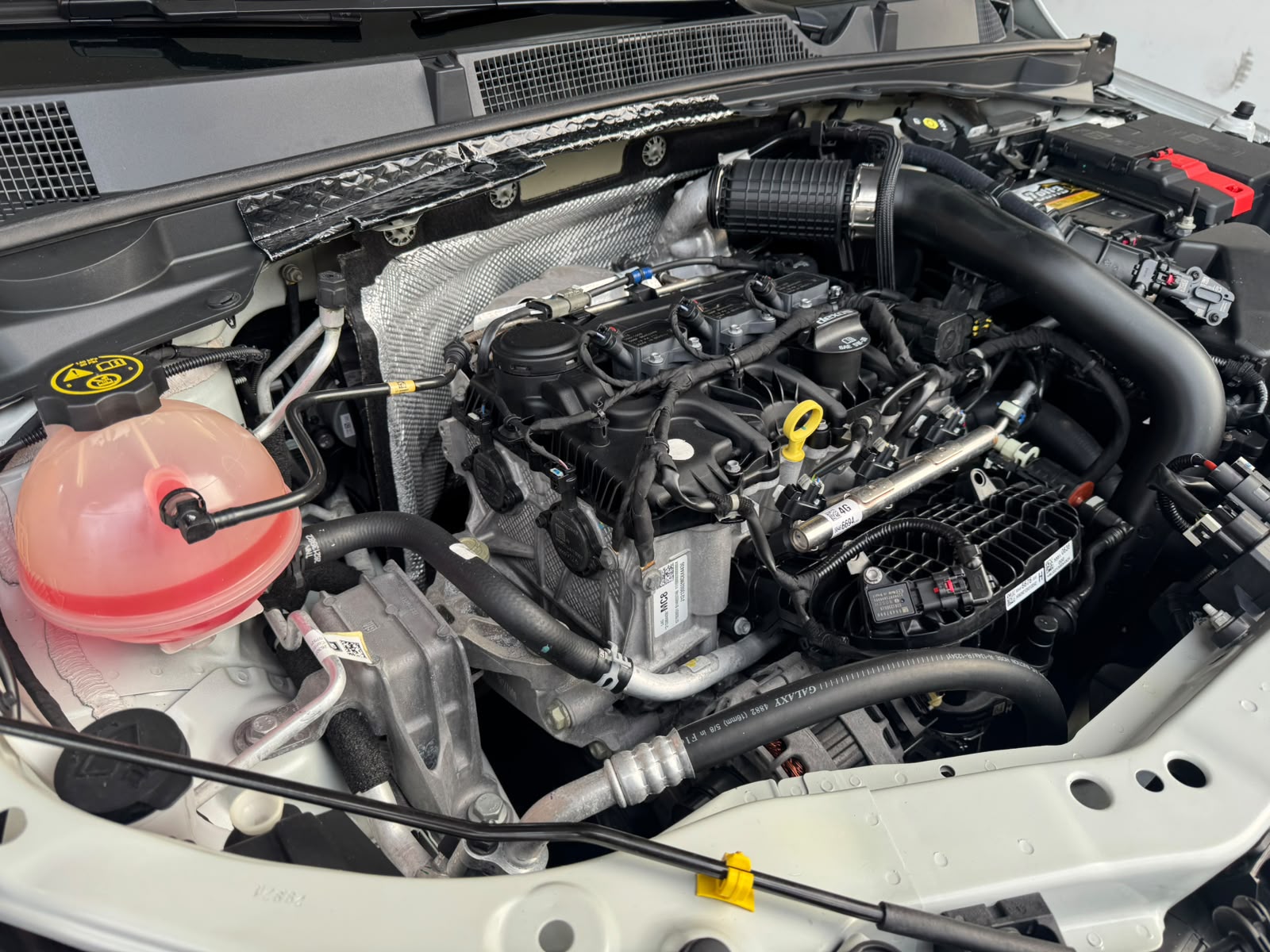 ONIX 1.0 TURBO 2022 UNICO DONO à venda na GBC Car - foto 11 de 24