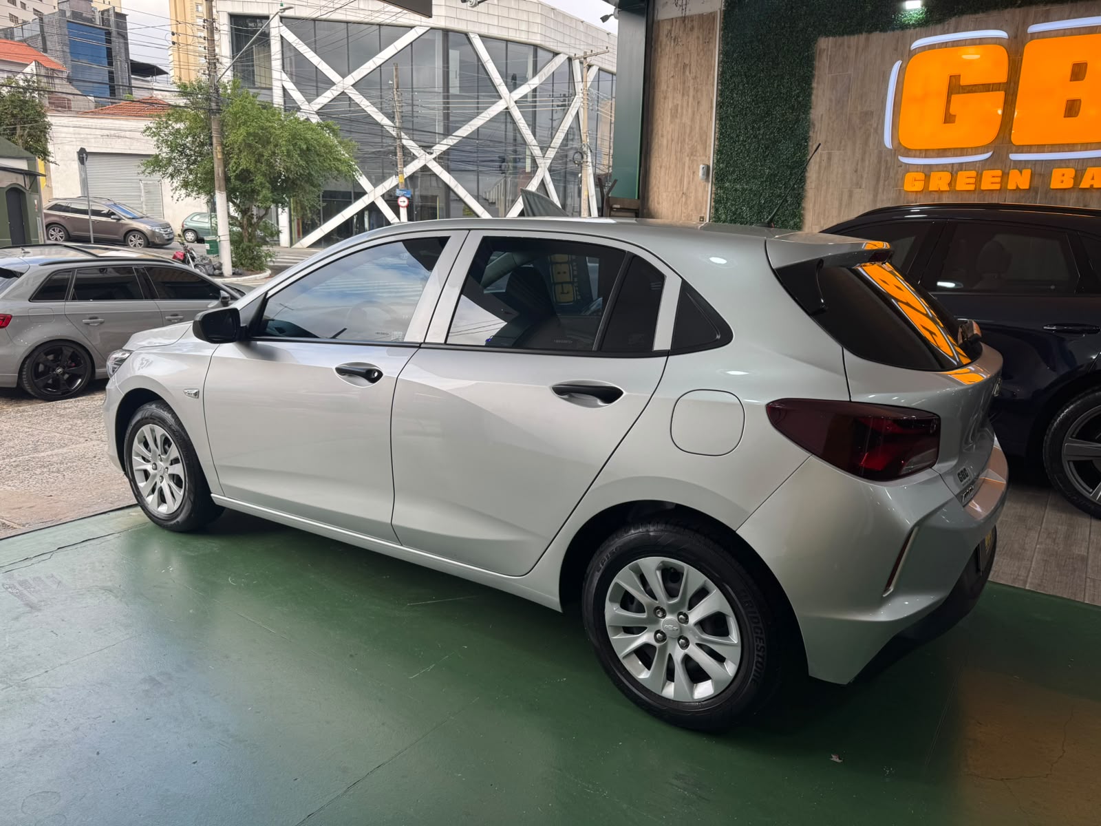 ONIX 1.0 TURBO 2022 UNICO DONO à venda na GBC Car - foto 21 de 24