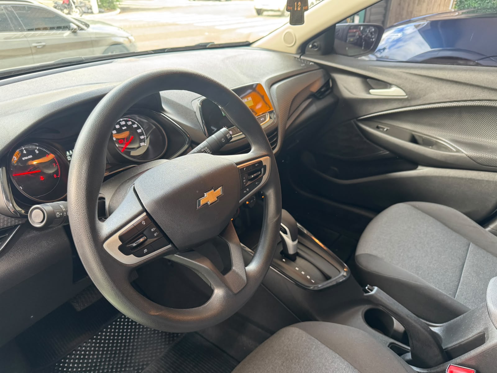 ONIX 1.0 TURBO 2022 UNICO DONO à venda na GBC Car - foto 14 de 24
