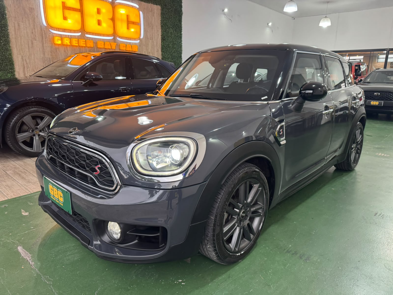 MINI COOPER COUNTRYMAN 2.0 S à venda na GBC Car