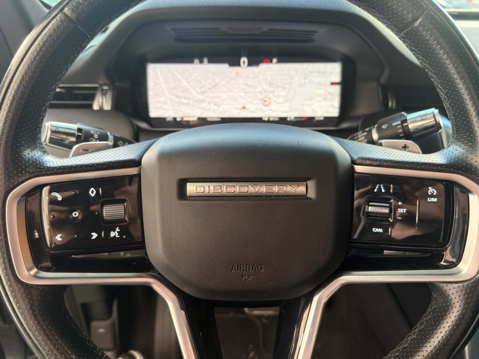 DISCOVERY SPORT 2.0 D200 TURBO DIESEL MHEV R-DYNAMIC SE AUTOMÁTICO à venda na GBC Car - foto 8 de 17