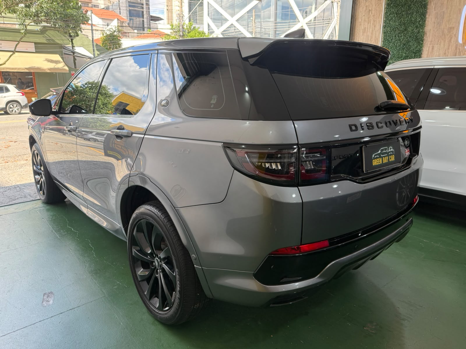 DISCOVERY SPORT 2.0 D200 TURBO DIESEL MHEV R-DYNAMIC SE AUTOMÁTICO à venda na GBC Car - foto 15 de 17