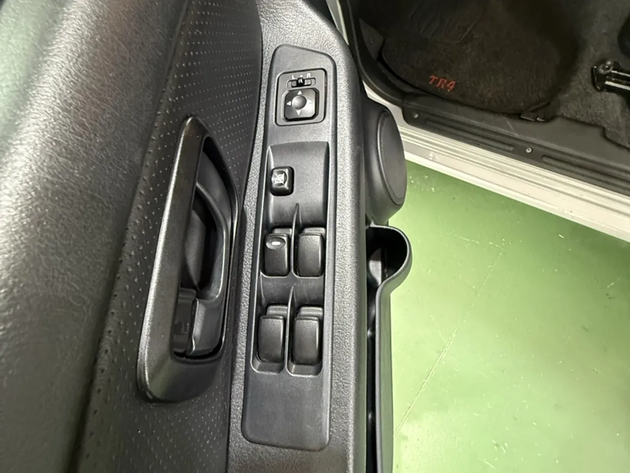 Mitsubishi Pajero TR4 à venda na GBC Car - foto 6 de 8