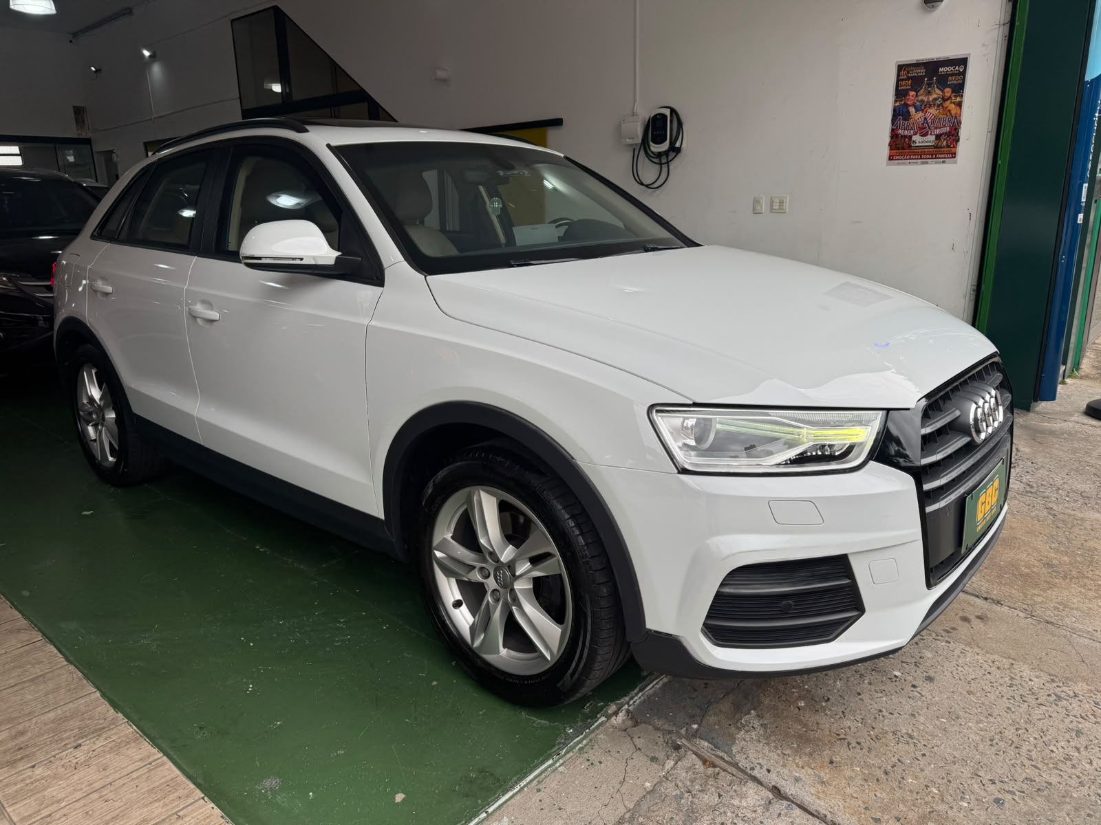 AUDI Q3 1.4 TFSI AMBIENTE GASOLINA 4P S TRONIC à venda na GBC Car - foto 3 de 14