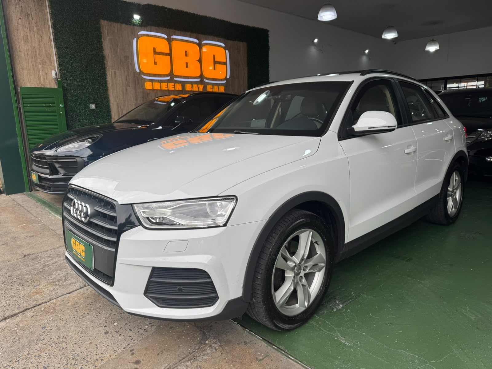 AUDI Q3 1.4 TFSI AMBIENTE GASOLINA 4P S TRONIC à venda na GBC Car