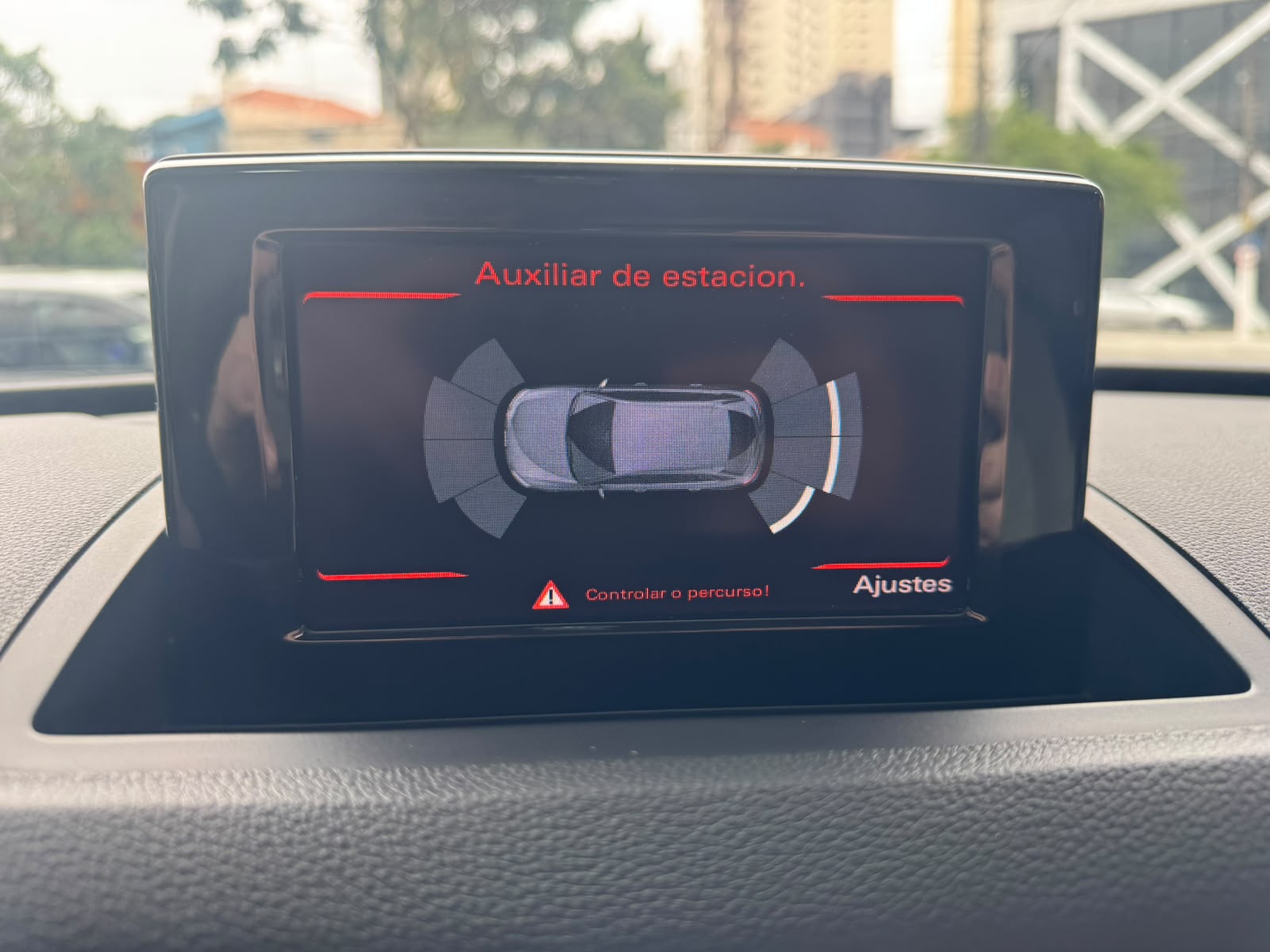 AUDI Q3 1.4 TFSI AMBIENTE GASOLINA 4P S TRONIC à venda na GBC Car - foto 8 de 14